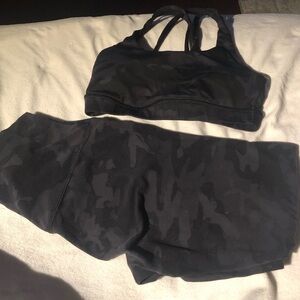 GUC Lululemon Matching Set Black & Grey Camo Size 4/6 Sports Bra and Leggings